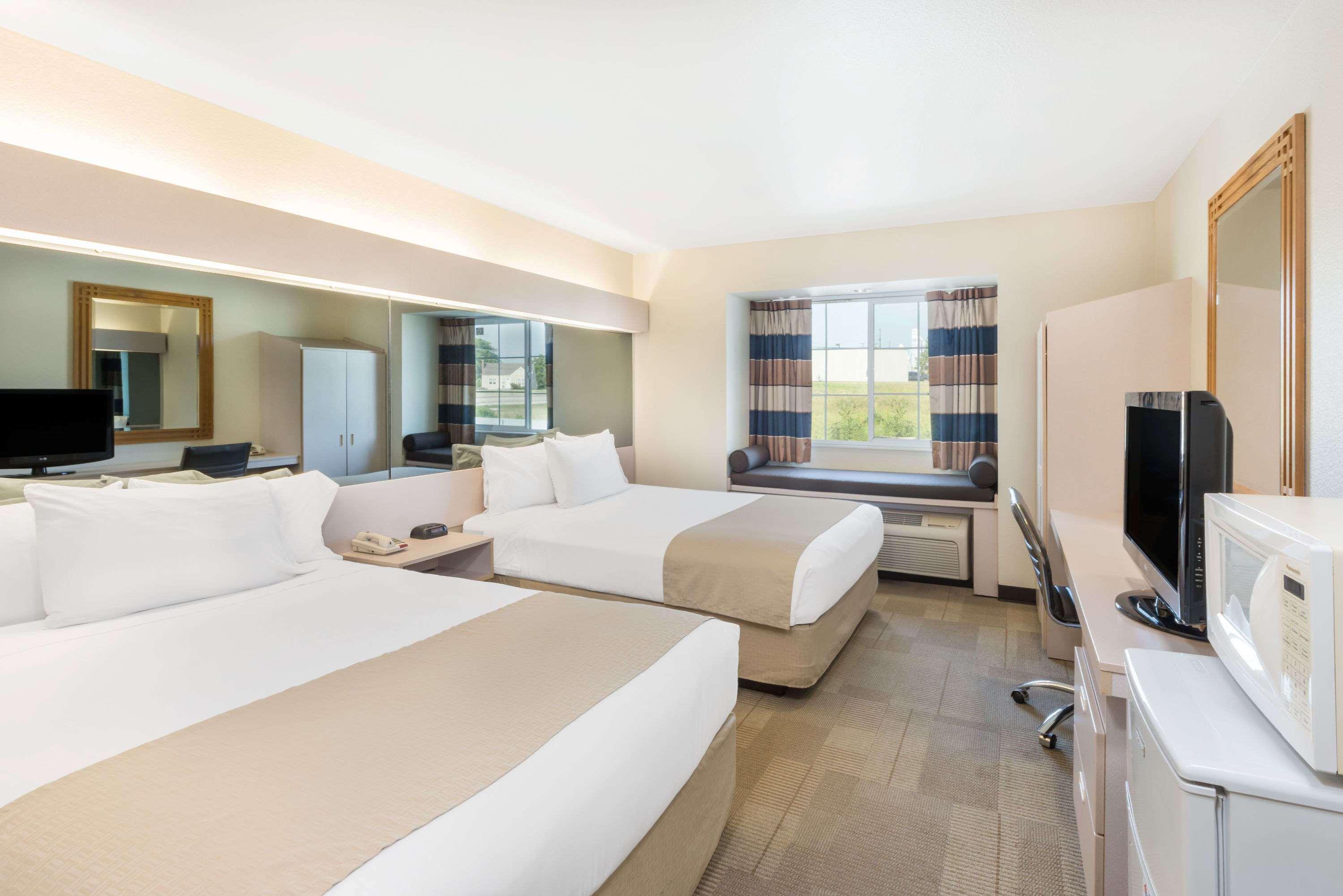 Microtel Inn & Suites By Wyndham Sainte Genevieve Ste. Genevieve Esterno foto