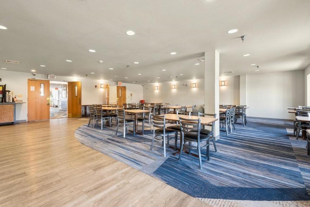 Microtel Inn & Suites By Wyndham Sainte Genevieve Ste. Genevieve Esterno foto
