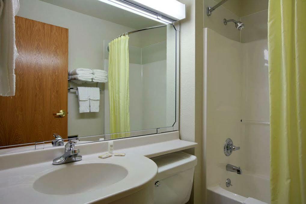 Microtel Inn & Suites By Wyndham Sainte Genevieve Ste. Genevieve Esterno foto